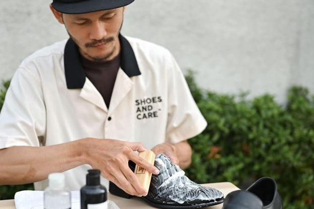 Shoe & Bag Cleaning